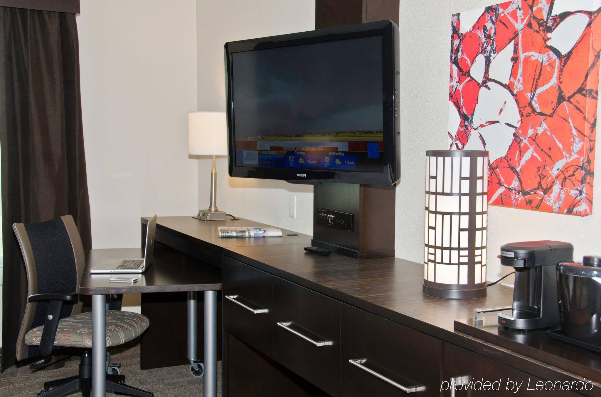 Holiday Inn Express & Suites Columbus - Easton Area By Ihg Gahanna Room photo